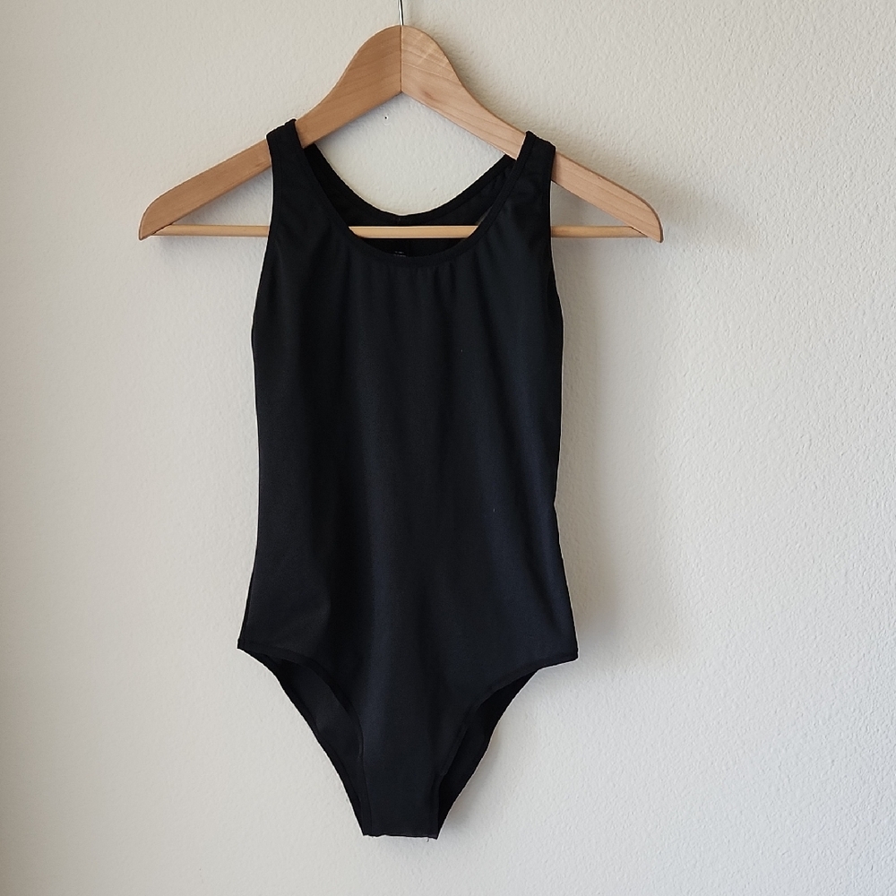 SKIMS Black Scoop Neck One Piece Racerback Circle back Opening Swimsuit Sz M